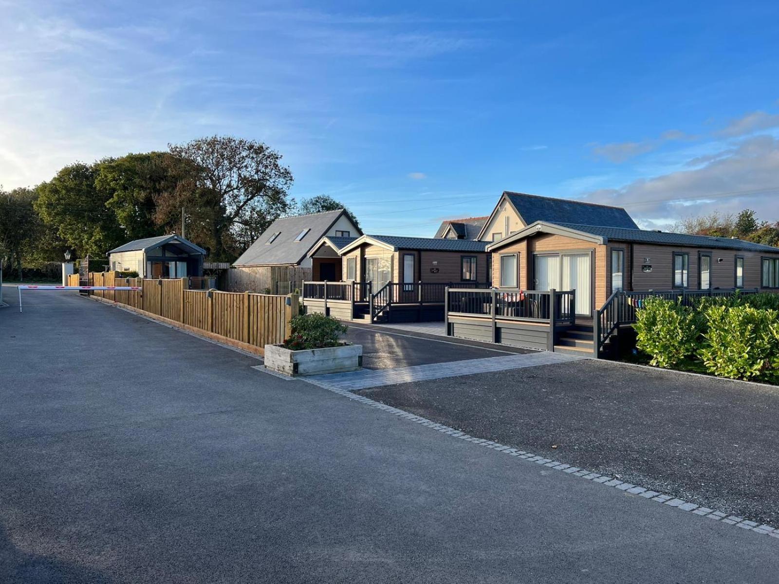 The Pods At Haulfryn Caravan Park Whitford Екстер'єр фото