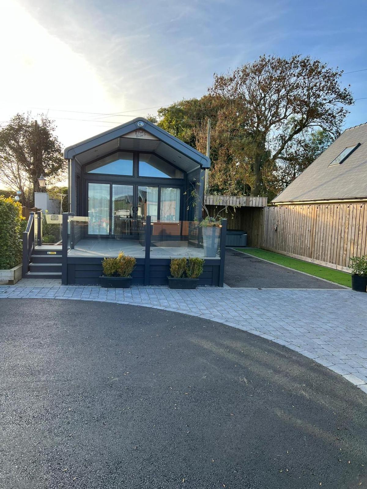 The Pods At Haulfryn Caravan Park Whitford Екстер'єр фото